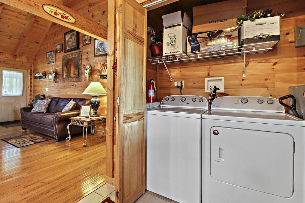 Alpine Ski Lodge, 2 Schlafzimmer, Schlafmöglichkeiten für 6, in der Nähe von Ober Gatlinburg, Whirlpool in Gatlinburg, Sevier County