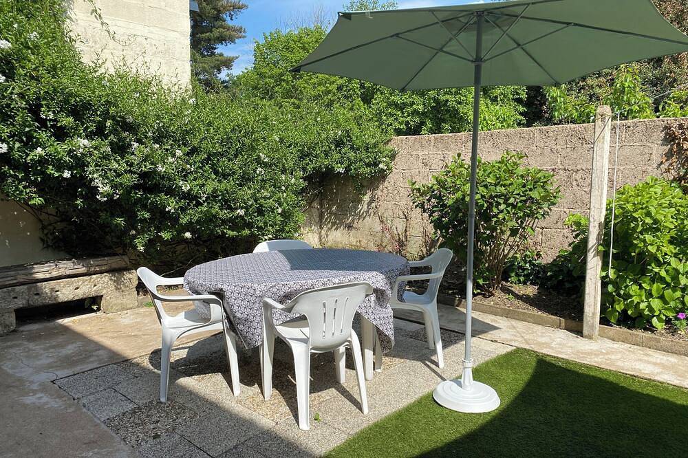 Maison de ville avec jardin en plein coeur de Malestroit, à 2 pas du canal in Malestroit, Région de Vannes