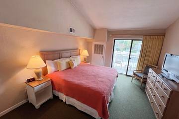 Holiday Apartment for 4 People in Forest Beach, Beaufort County, Photo 1