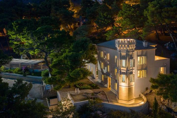 Villa pour 8 personnes, avec piscine et jardin ainsi que sauna et jacuzzi à Céline - 2
