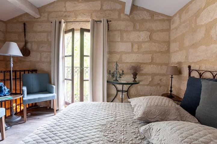 Location de vacances pour 2 personnes, avec terrasse et jardin à Uzès - 2