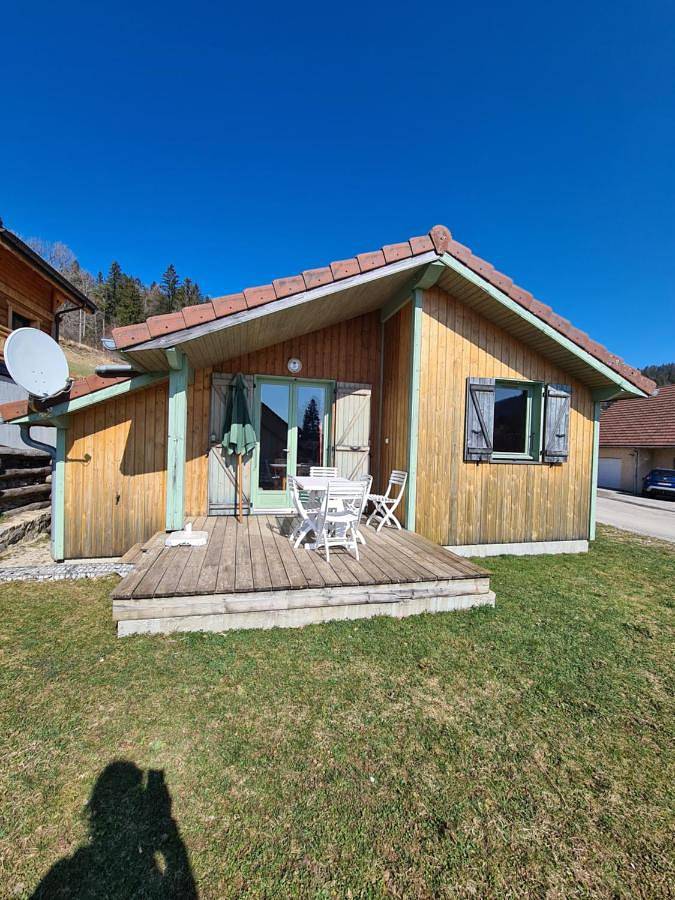 Location de vacances pour 6 personnes, avec vue et jardin, animaux acceptés à Bellefontaine (Jura) - 3