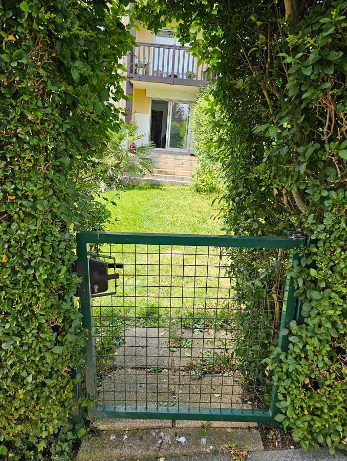 Appartement entier, One-Bedroom Apartment in Touques, Région de Lisieux