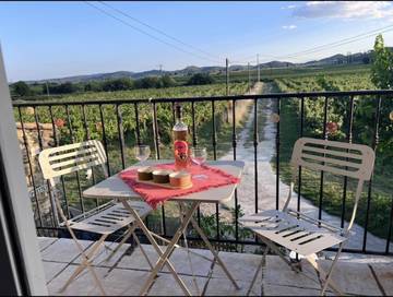 Location de vacances pour 2 personnes, avec terrasse et vue, animaux acceptés à Pont-Saint-Esprit