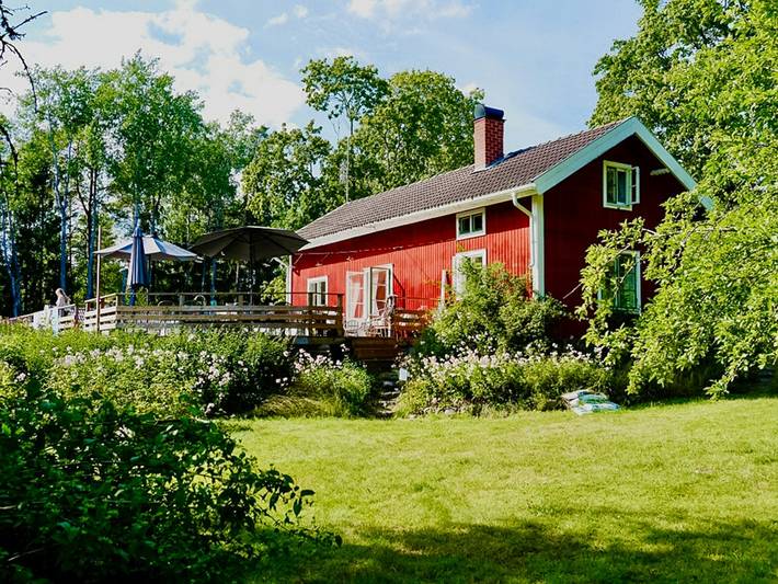 Charmigt torp från 1900-talet i Billinge By in Svenska Östersjön
