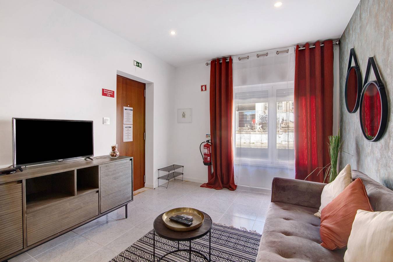 Ganze Wohnung, Ferienwohnung Brisas Do Mar – Strandnah in Porches in Alporchinhos (Atlantikküste), Porches