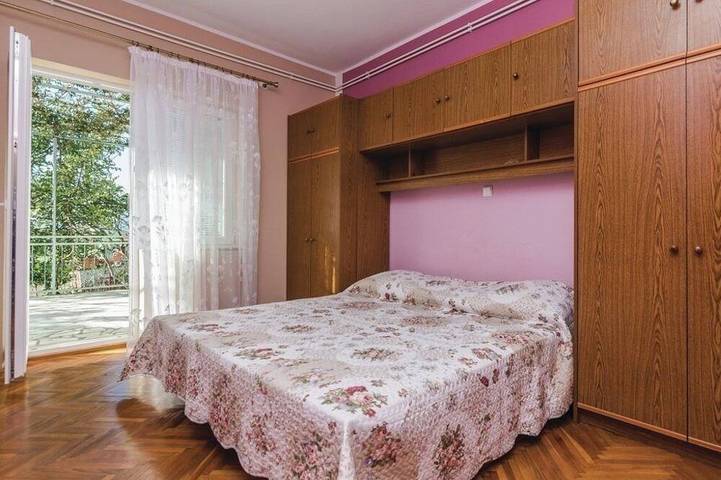 Großes Miethaus an der Adriaküste in Općina Sveti Filip i Jakov, Zadar