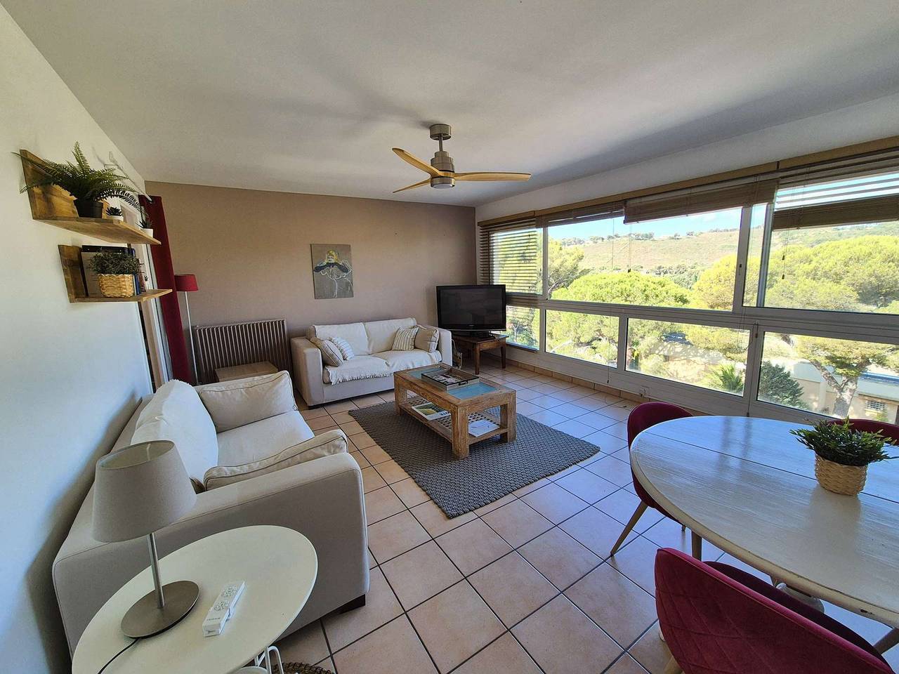Appartement de vacances entier, Vue mer, Wi-Fi, piscine, tout à pied in Saint-Mandrier-sur-Mer, Côte méditerranéenne (France)