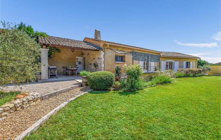 Location de vacances pour 6 personnes, avec terrasse ainsi que piscine et jardin à Rochefort-du-Gard - 2