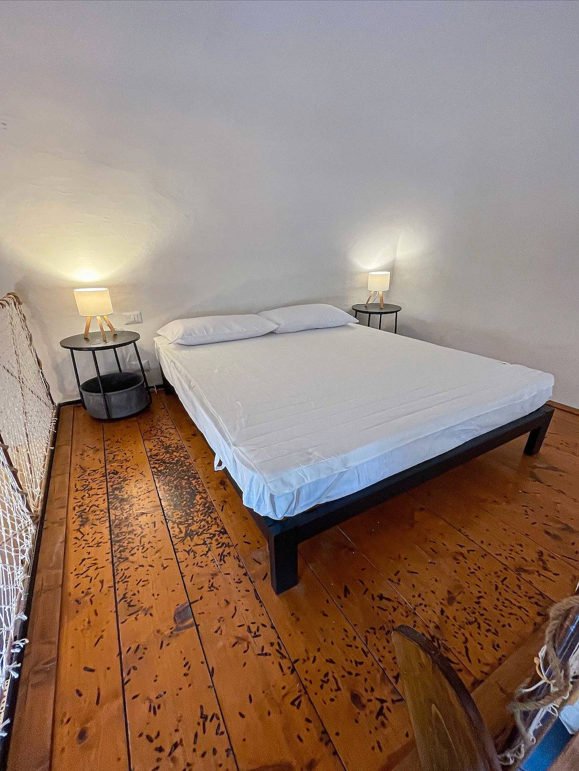 Entire apartment, 'Borghetto House - Pisa' Apartment with Private Terrace and Wi-Fi in Pisa, Italian Riviera