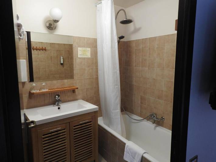 Hôtel pour 2 personnes, avec terrasse à Saint-Julien-Chapteuil - 4