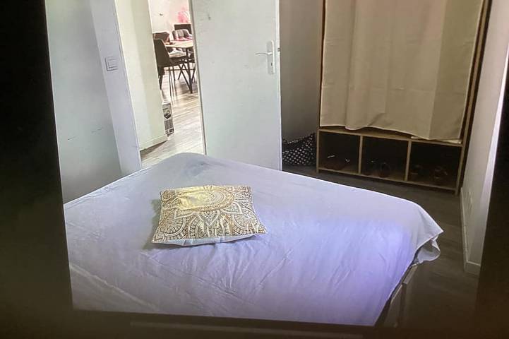 Ganze Wohnung, Apartment in the heart of the village, in a quiet location, with a panoramic view. in Forcalquier, Regionaler Naturpark Luberon