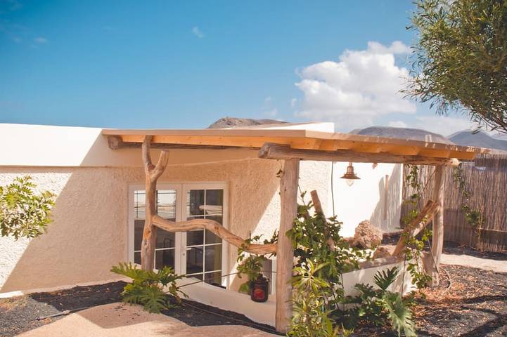 Ferienhaus für 2 Personen, mit Balkon und Whirlpool sowie Garten und Pool in La Pared