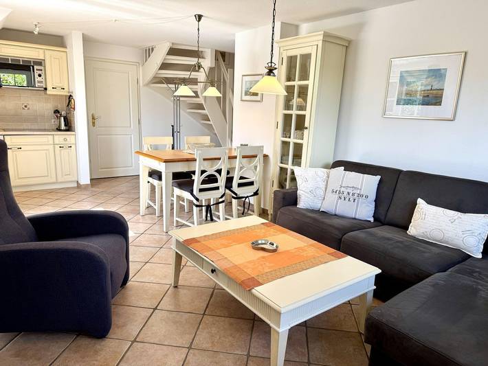 Ganze Wohnung, Gemütliche Obergeschoss-Ferienwohnung mit Südbalkon in strandnaher Lage in Westerland, Sylt (Gemeinde)