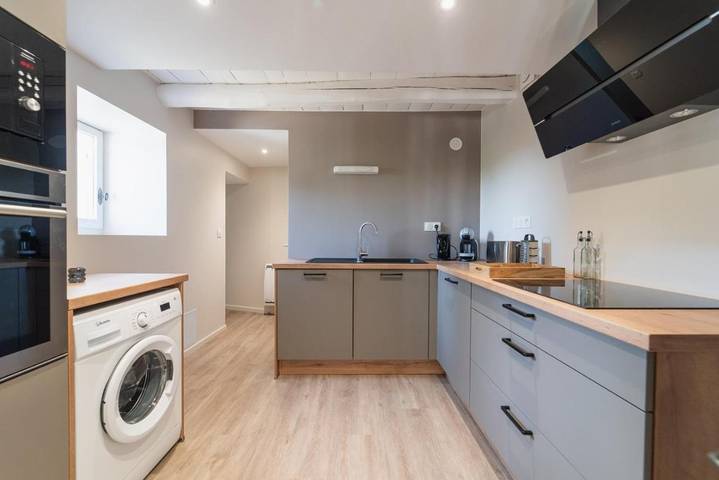 Gîte pour 5 personnes, avec terrasse ainsi que piscine et jardin à Vivonne - 3