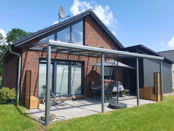 Ferienhaus für 4 Personen, mit Garten in Jade