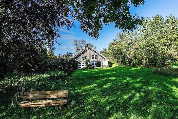 Ferienhaus für 6 Personen, mit Balkon und Garten sowie Sauna