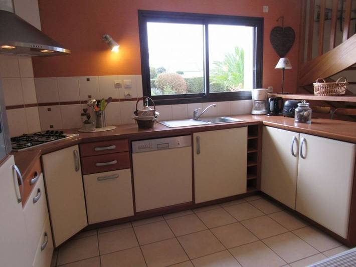 Gîte pour 6 personnes, avec terrasse et jardin dans L Armor - 4