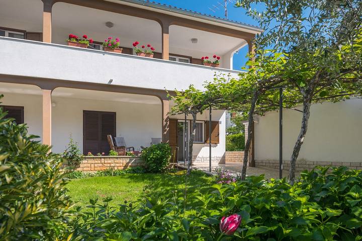 Ferienwohnung für 2 Personen, mit Balkon/Terrasse und Balkon in Poreč - 2