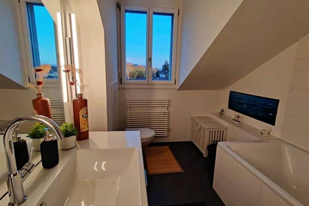 Ganze Wohnung, Modern attic apartment / modern penthouse in Bern in Bern, Kanton Bern