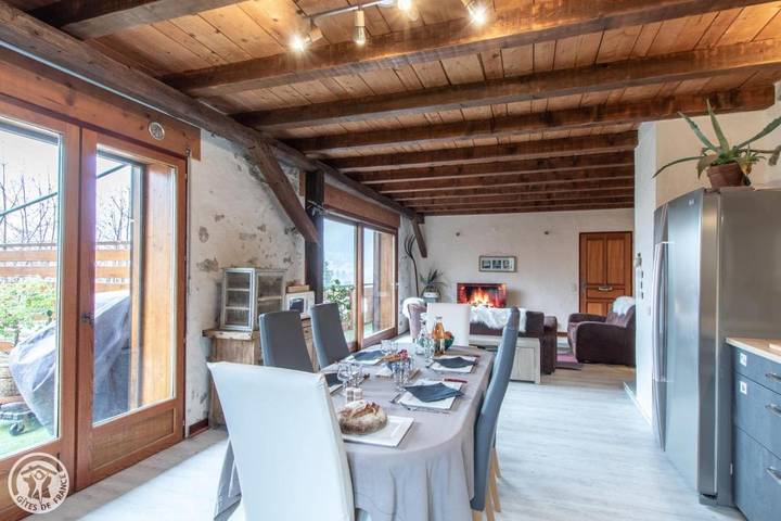 Location de vacances pour 12 personnes, avec vue et jardin à Giez - 3