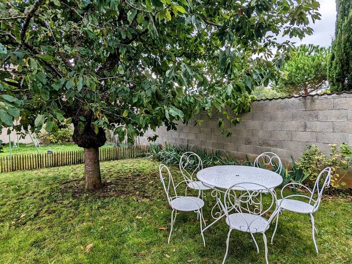 Renovierte Wohnung mit Parkplatz, Garten und Wlan in Marsannay-la-Côte in Marsannay-la-Côte, Dijon und Umgebung