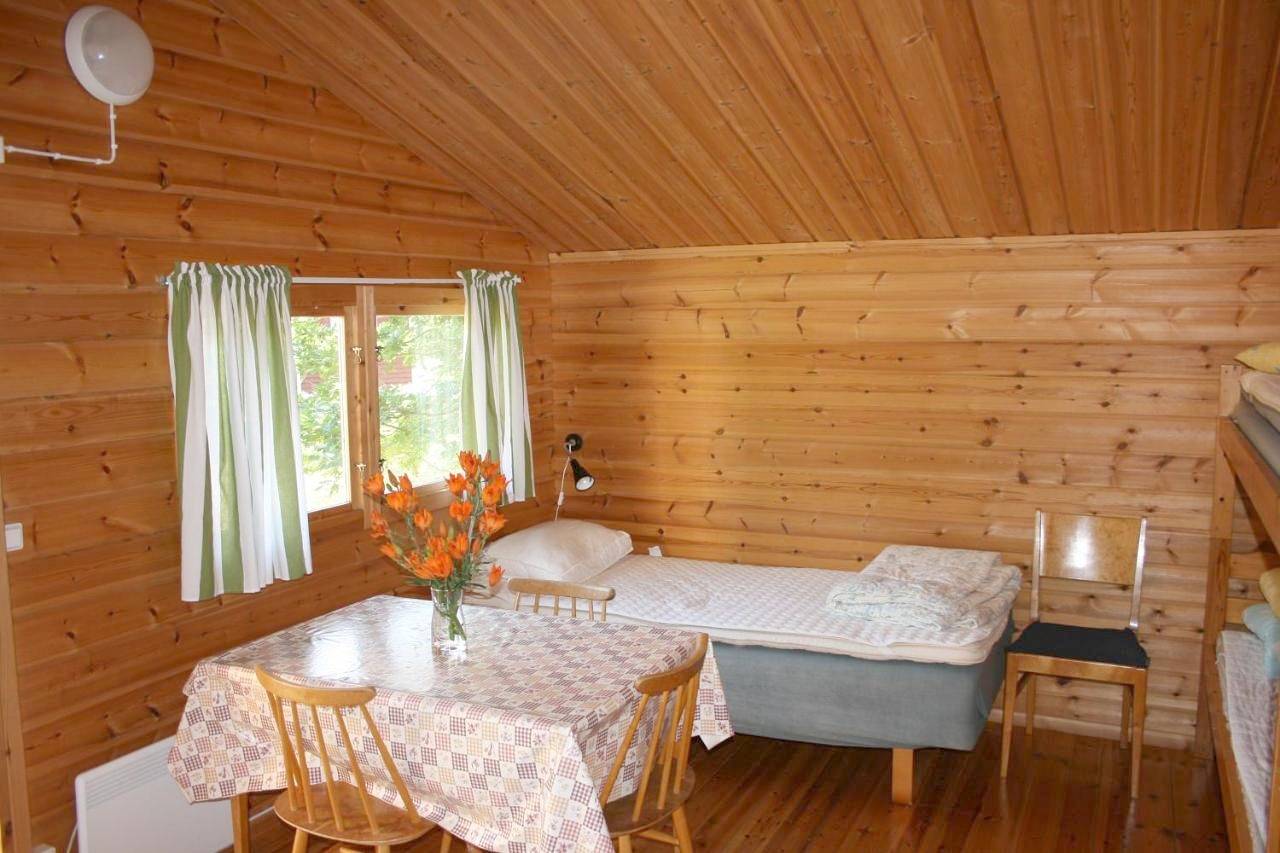 Cottage with Shared Bathroom in Hultsfred, Hultsfreds und Umgebung