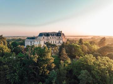 Hôtel pour 2 personnes, avec piscine ainsi que sauna et jardin, animaux acceptés à La Chapelle-en-Serval