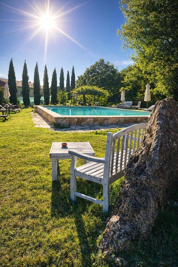 Ferienwohnung für 4 Personen, mit Ausblick und Garten sowie Pool - 1