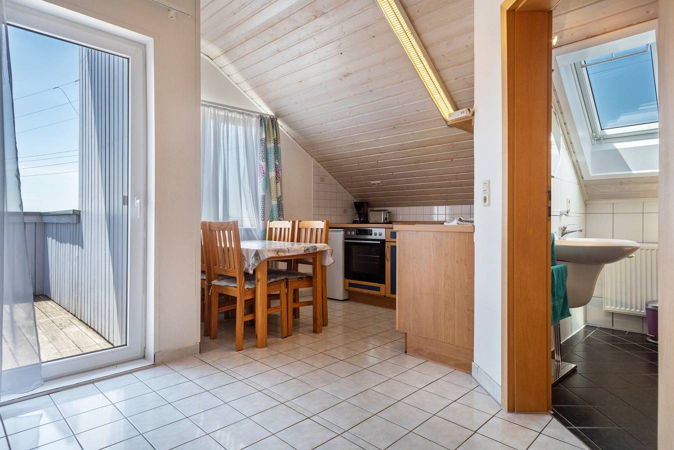 Ganze Wohnung, Ferienwohnung mit Seeblick, Balkon und Wlan in Deggenhausertal, Region Bodensee-Oberschwaben