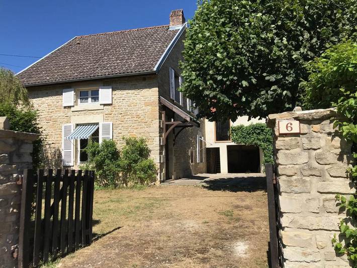 Gîte pour 6 personnes, avec jardin et vue, animaux acceptés dans Jailly-les-Moulins