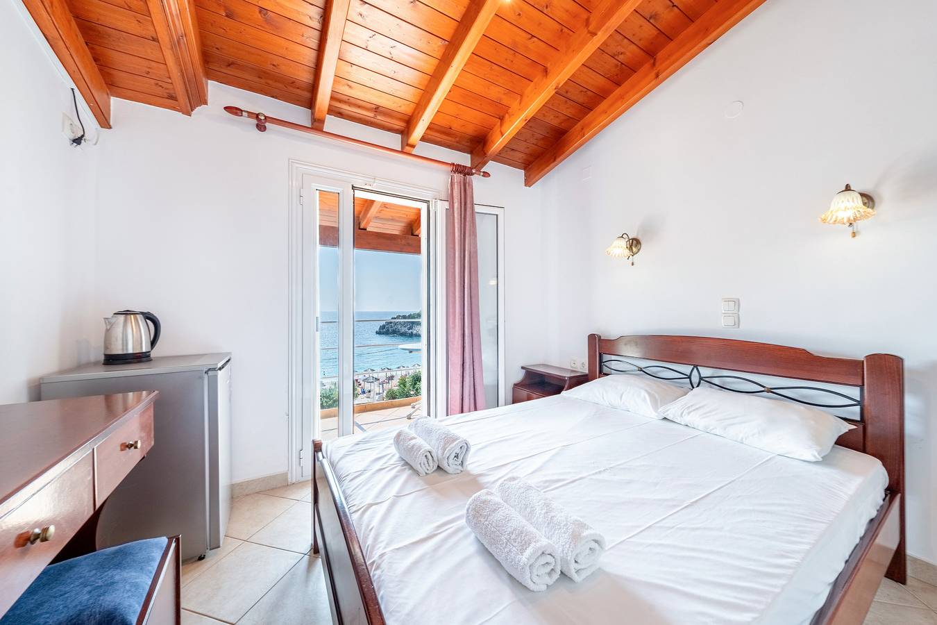 Studio Apartment 'Alex Bar Apartment 11' with Sea View, Wi-Fi and Air Conditioning in Sarakiniko Beach, Preveza regional unit