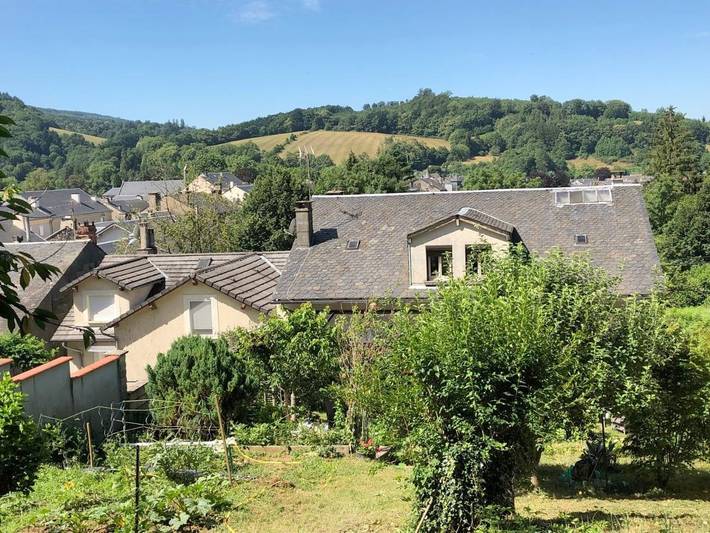 Gîte pour 2 personnes, avec Terrasse ainsi que Jardin et Vue à Brassac (Tarn)