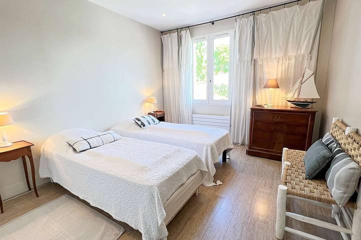 Location de vacances pour 8 personnes, avec jardin dans Plage de la Cible - 3