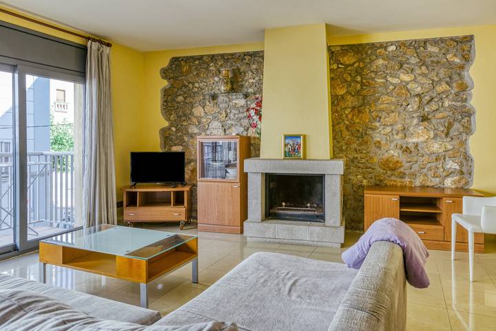 Apartamento entero, Apartamento Estudio G cerca de la playa con balcón y Wi-Fi in Platja Cala Mar d'en Manassa (l'Escala), La Escala