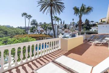 Villa for 12 People in Nueva Andalucía, Marbella, Photo 2