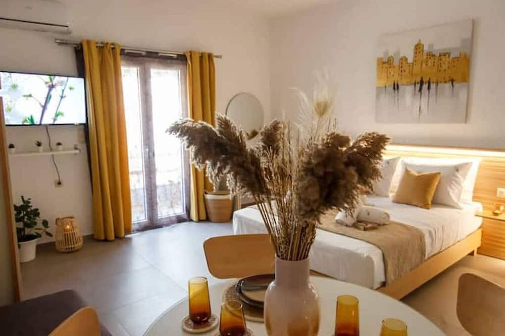 Appartement entier, Mareva Lux Suite - Steps to Beach in Plage d'Almyros (Agios Nikolaos), Crète du Nord