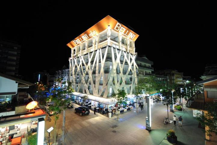 Hôtel pour 4 personnes, avec vue ainsi que piscine et terrasse