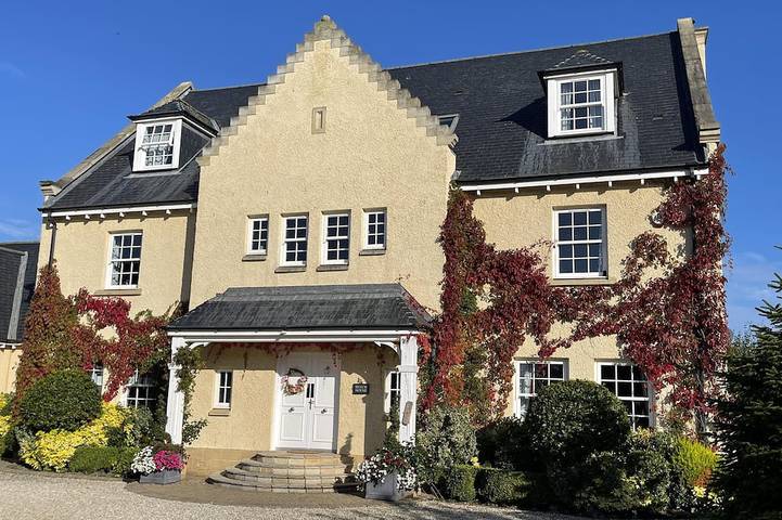 Holiday rental for 13 people, with Balcony and Hot tub as well as Garden in East Lothian