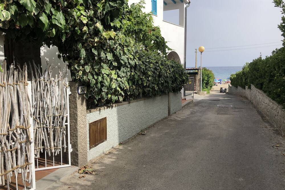 30 mt dalla spiaggia in Campo nell'Elba, Isola d'Elba