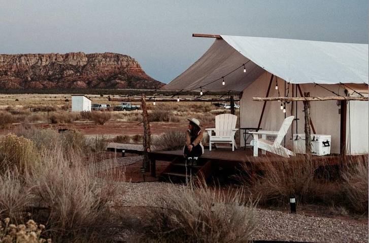Glamp Tent b/w Zion & Bryce, Outdoor Shower & Wifi in Mohave County