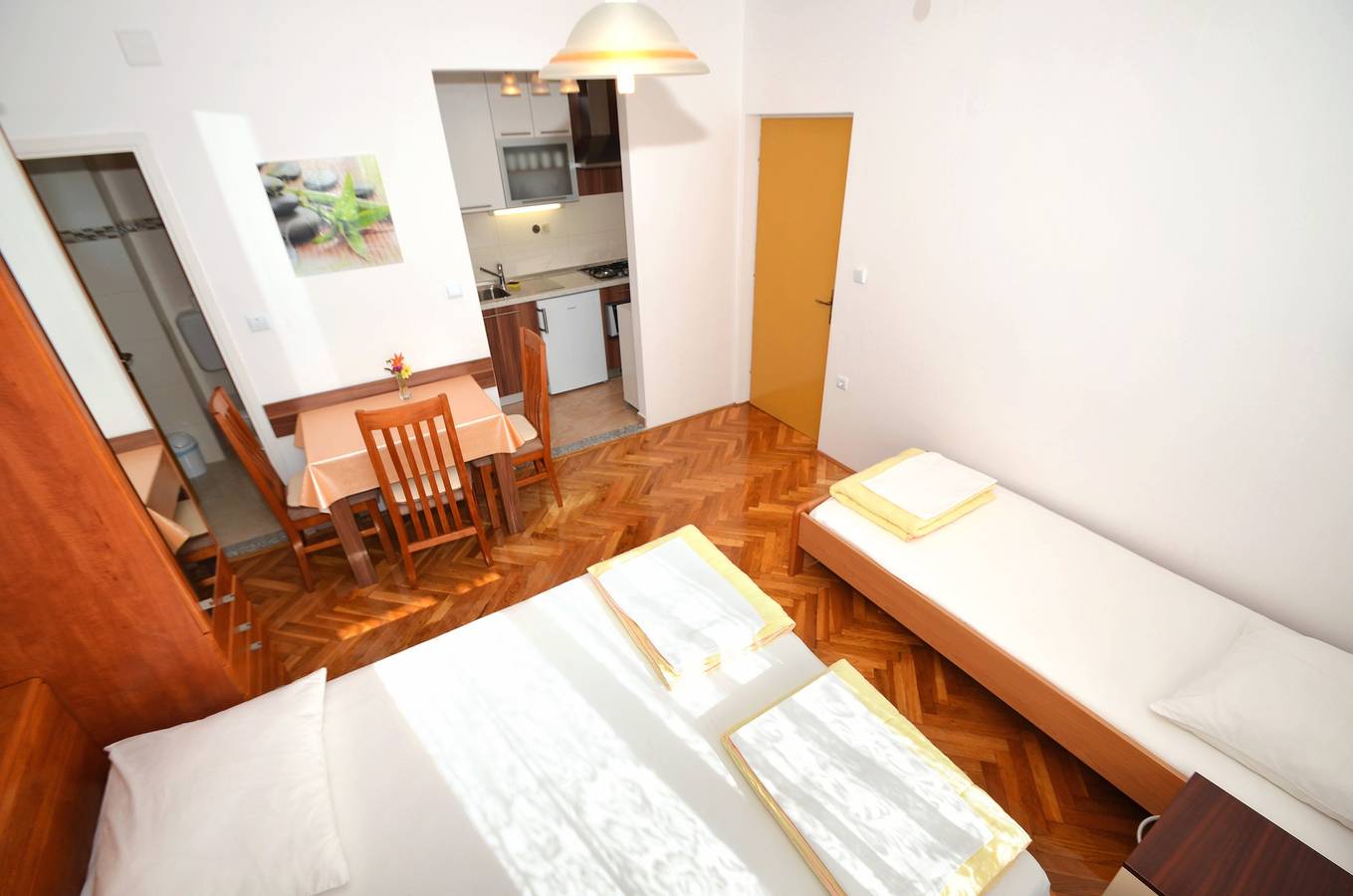 Appartement entier, Garçonniere prés de la plage Seline, Paklenica -a in Starigrad, Région de Zadar
