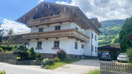 Ferienhaus für 9 Personen, mit Garten, kinderfreundlich in Aschau im Zillertal