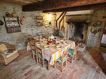 Agriturismo per 10 Persone in Apecchio, Valle del Metauro, Foto 4