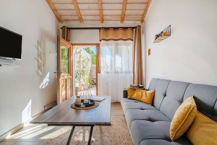 Studio pour 2 personnes, avec jardin