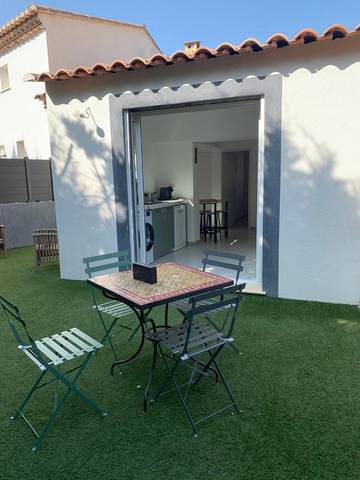 Location de vacances pour 3 personnes, avec terrasse à Meyreuil