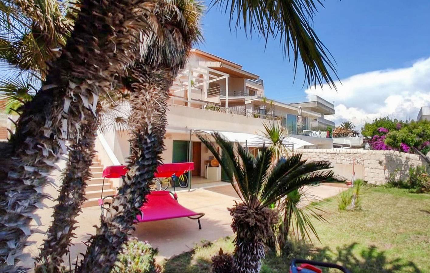Appartamento intero, Appartamento vista mare con terrazza, WiFi e AC, parcheggio in Ragusa, Provincia di Ragusa