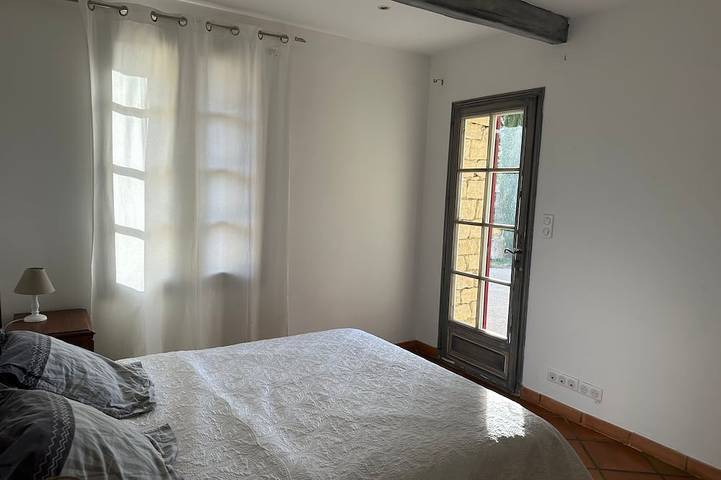 Location de vacances pour 12 personnes, avec jardin, animaux acceptés à Saint-Pierre-de-Vassols - 4