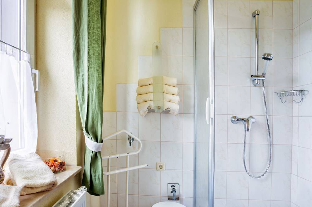 Ganze Wohnung, Gartenblick - Eishexe, Eiscafé und Übernachtung in Tanne, Harzvorland