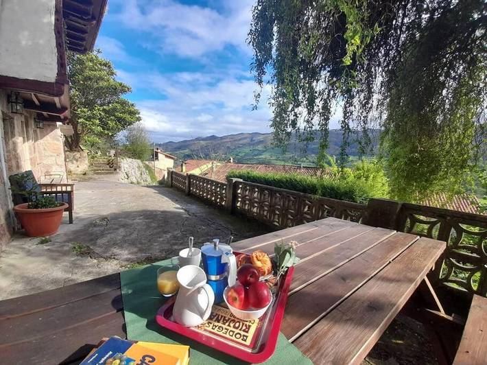 Casa de vacaciones para 8 personas, con Balcón y Jacuzzi además de Terraza y Vistas en Comarca de Oriente - 3